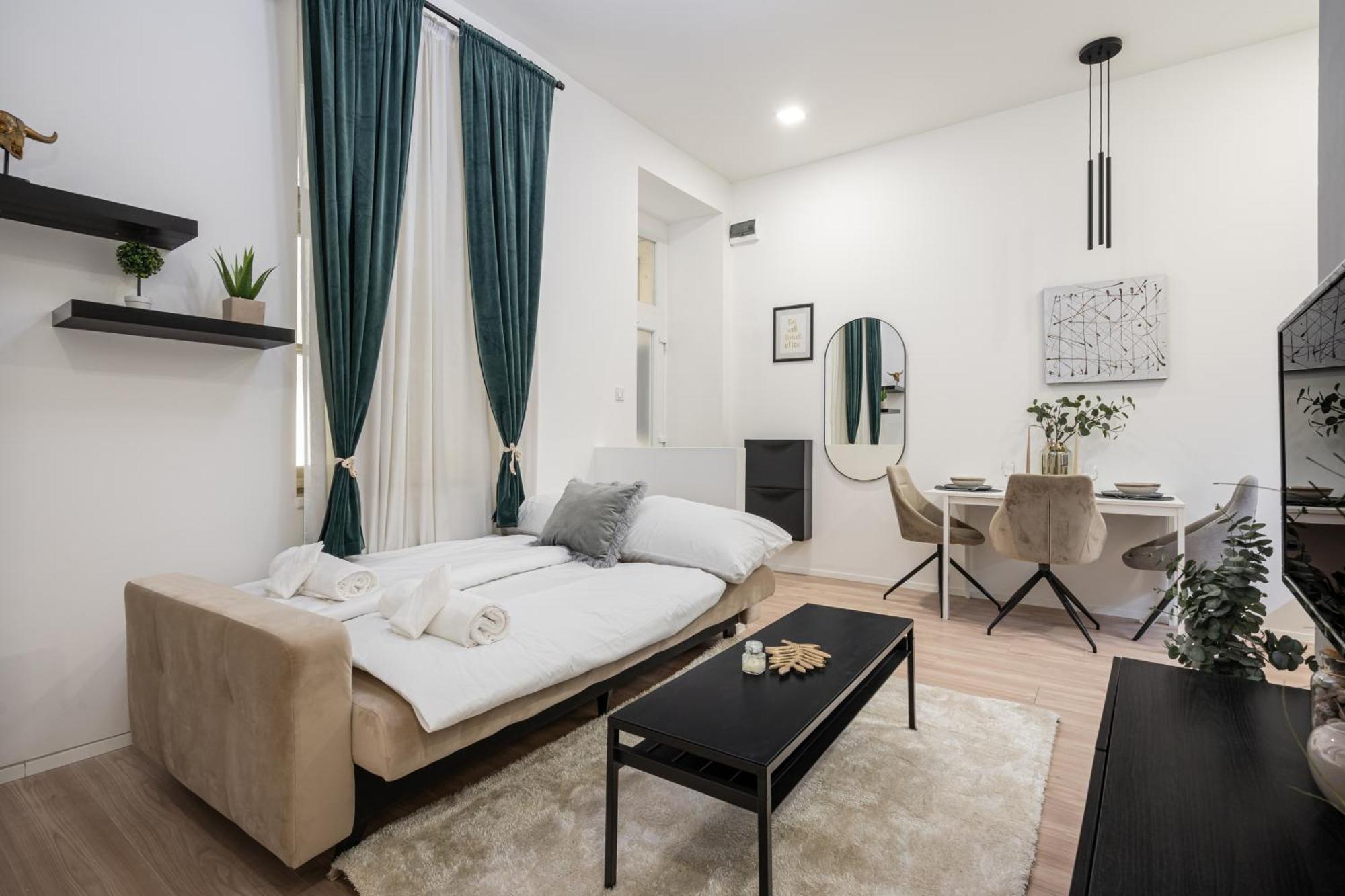 شقة Kl31 - Urban Escape - Prime Location - Klauzal Square By Bqa بودابست المظهر الخارجي الصورة