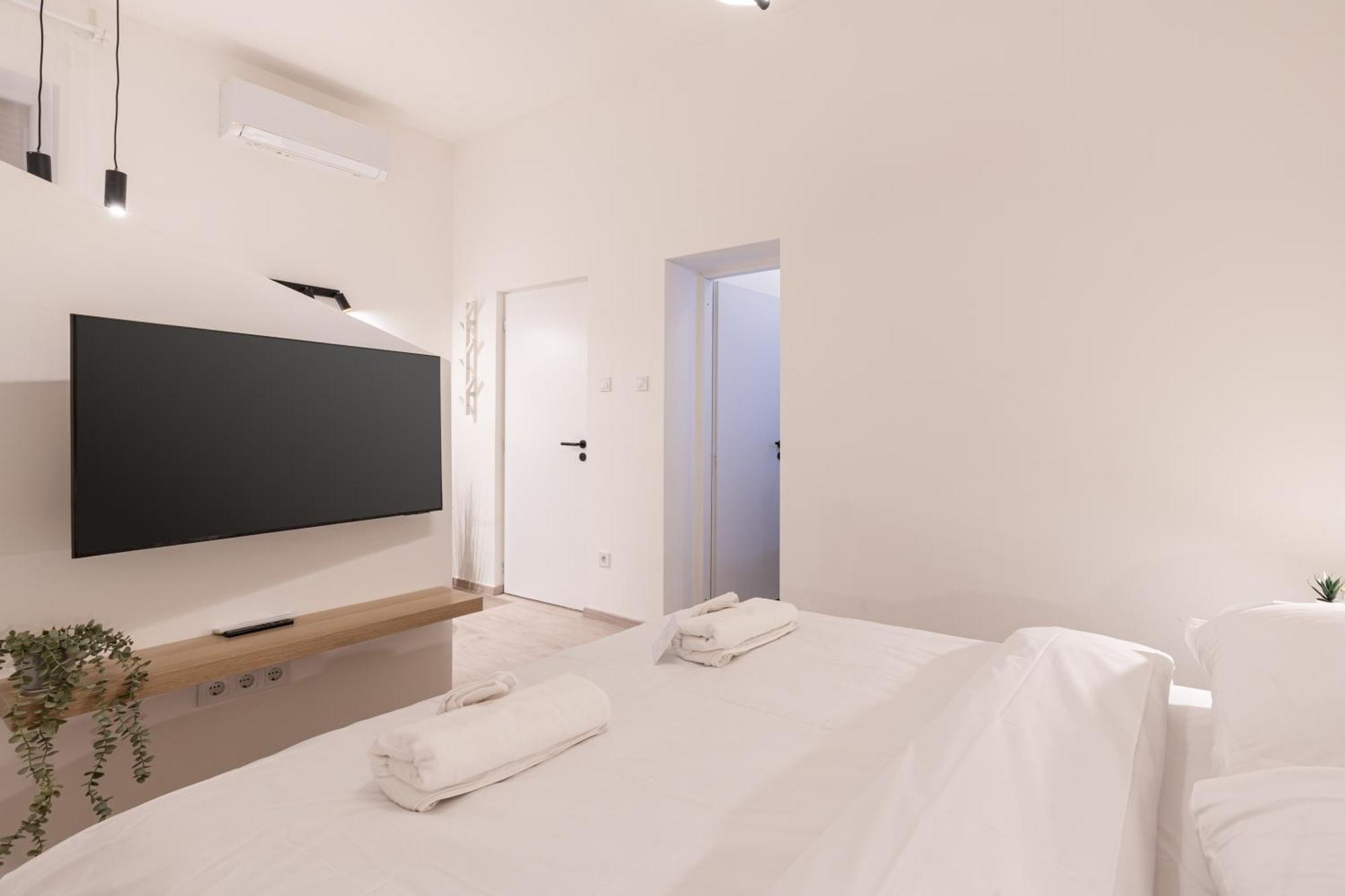 شقة Kl31 - Urban Escape - Prime Location - Klauzal Square By Bqa بودابست المظهر الخارجي الصورة