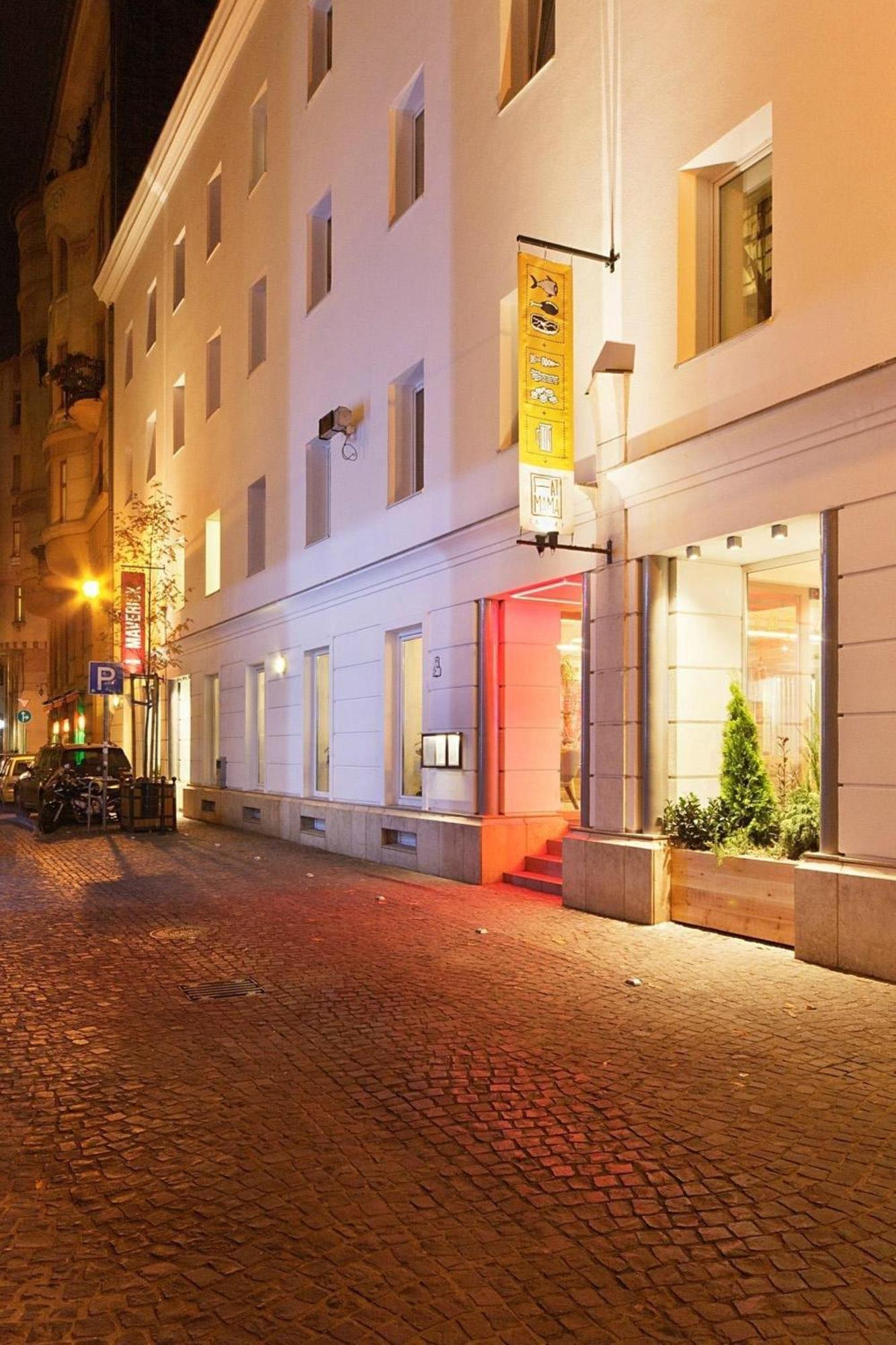 شقة Kl31 - Urban Escape - Prime Location - Klauzal Square By Bqa بودابست المظهر الخارجي الصورة